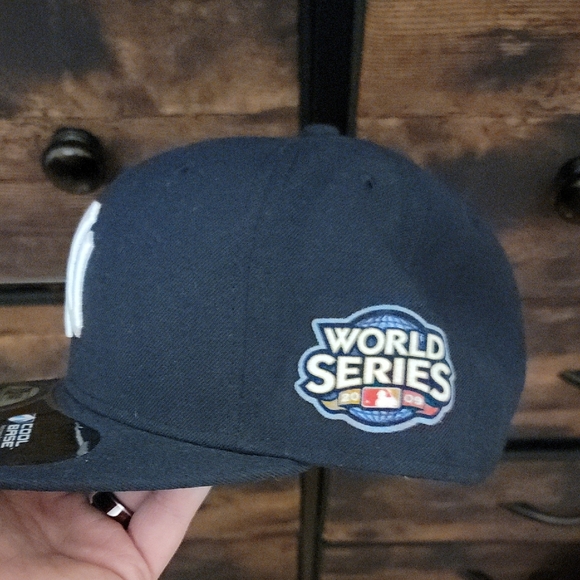 Super Rare 2009 Yankee World Series Inaugural Season New Era Baseball Cap - Picture 3 of 7